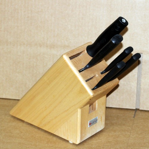 Wusthof knife lot - block,